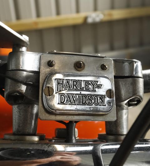 A detail image from a classic {{$manufacturer}}